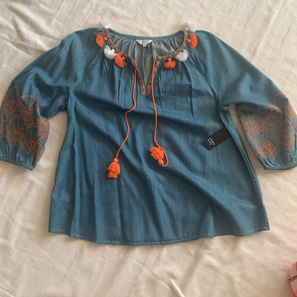 Lot of 4 NWT Cute Crown & Ivy Tops - Picture 2 of 16